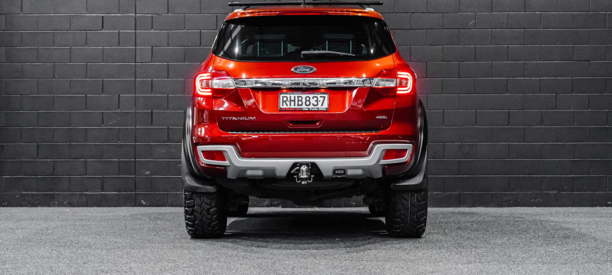 Vehicle Gallery Image