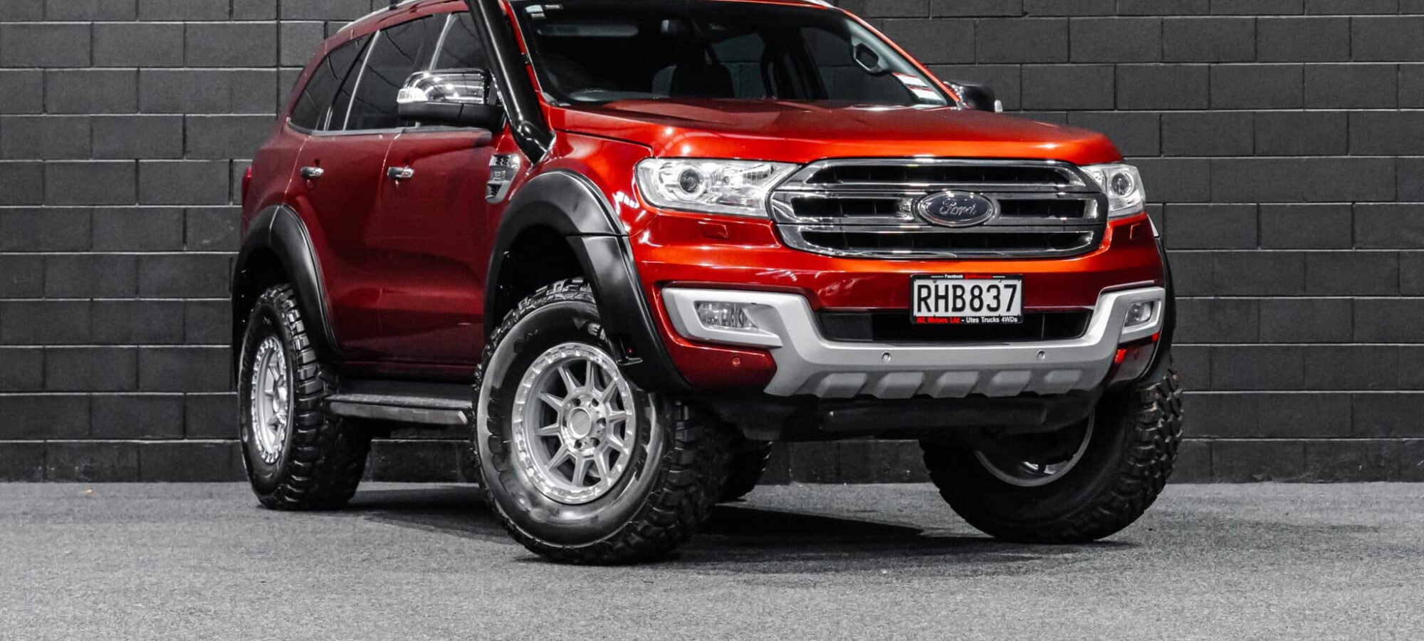 Vehicle Gallery Image