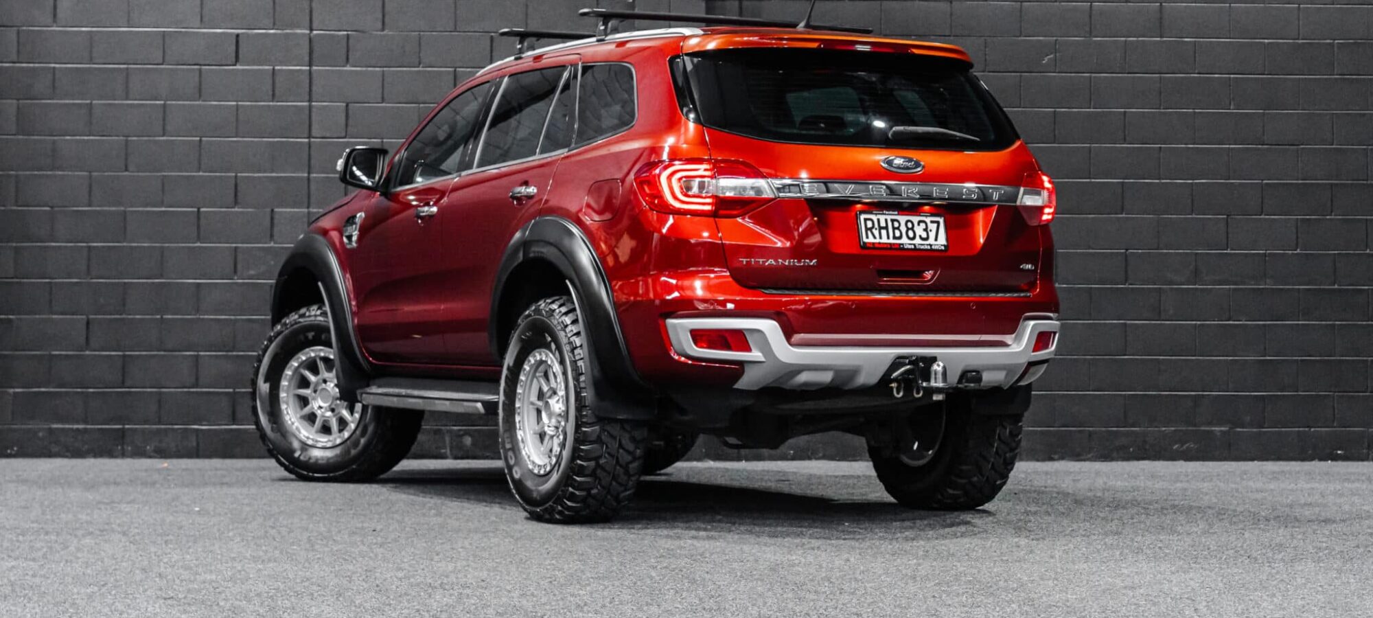Vehicle Gallery Image