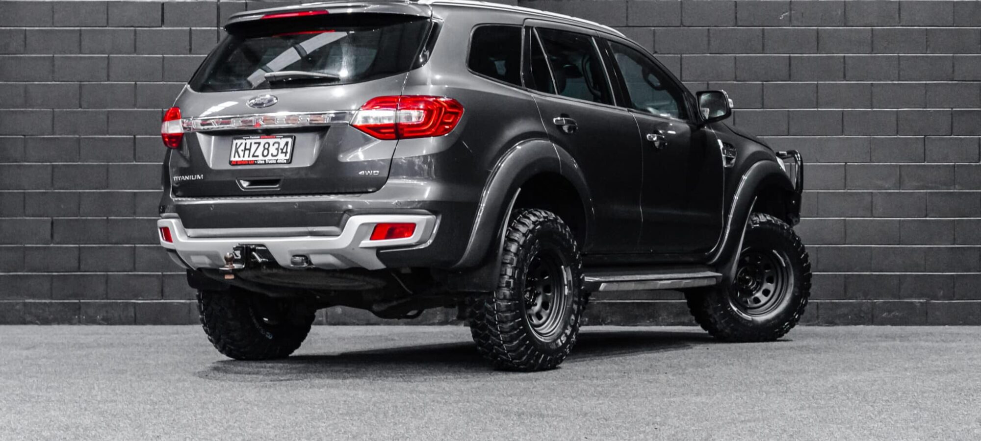 Vehicle Gallery Image