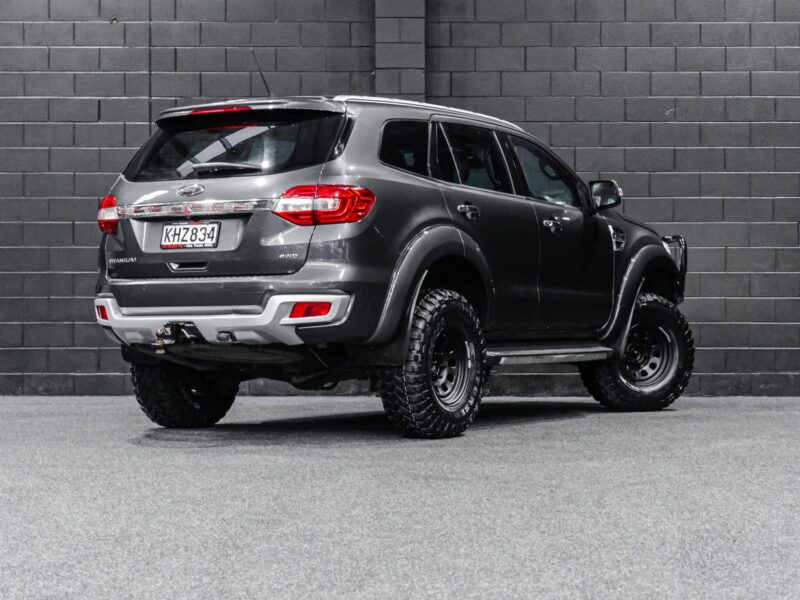 Vehicle Gallery Image