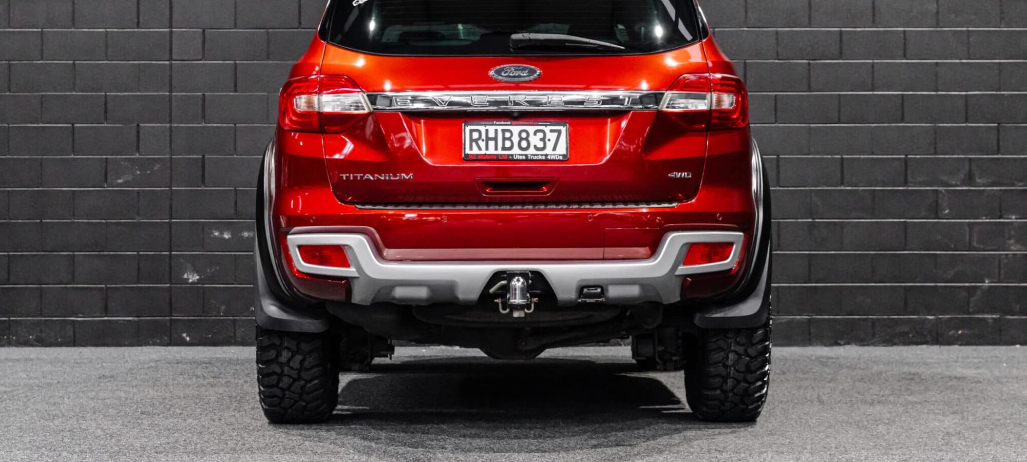 Vehicle Gallery Image