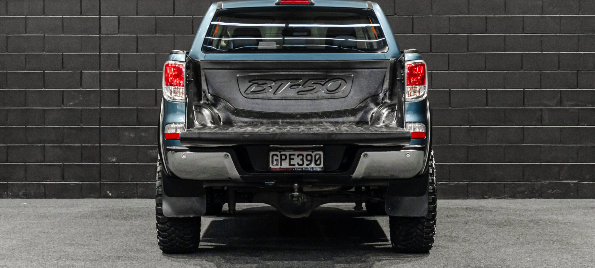 Vehicle Gallery Image