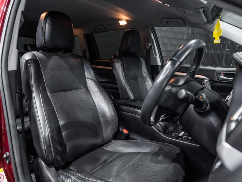 Vehicle Gallery Image