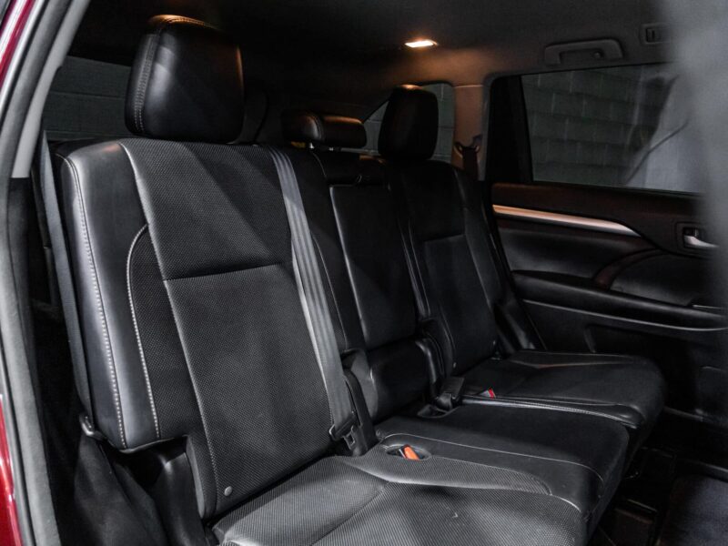Vehicle Gallery Image