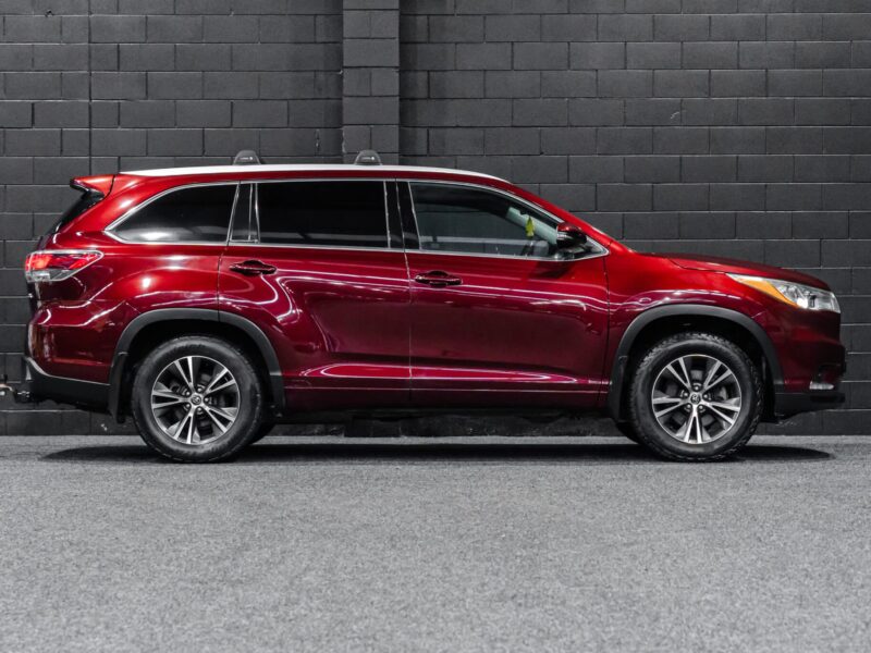 Vehicle Gallery Image