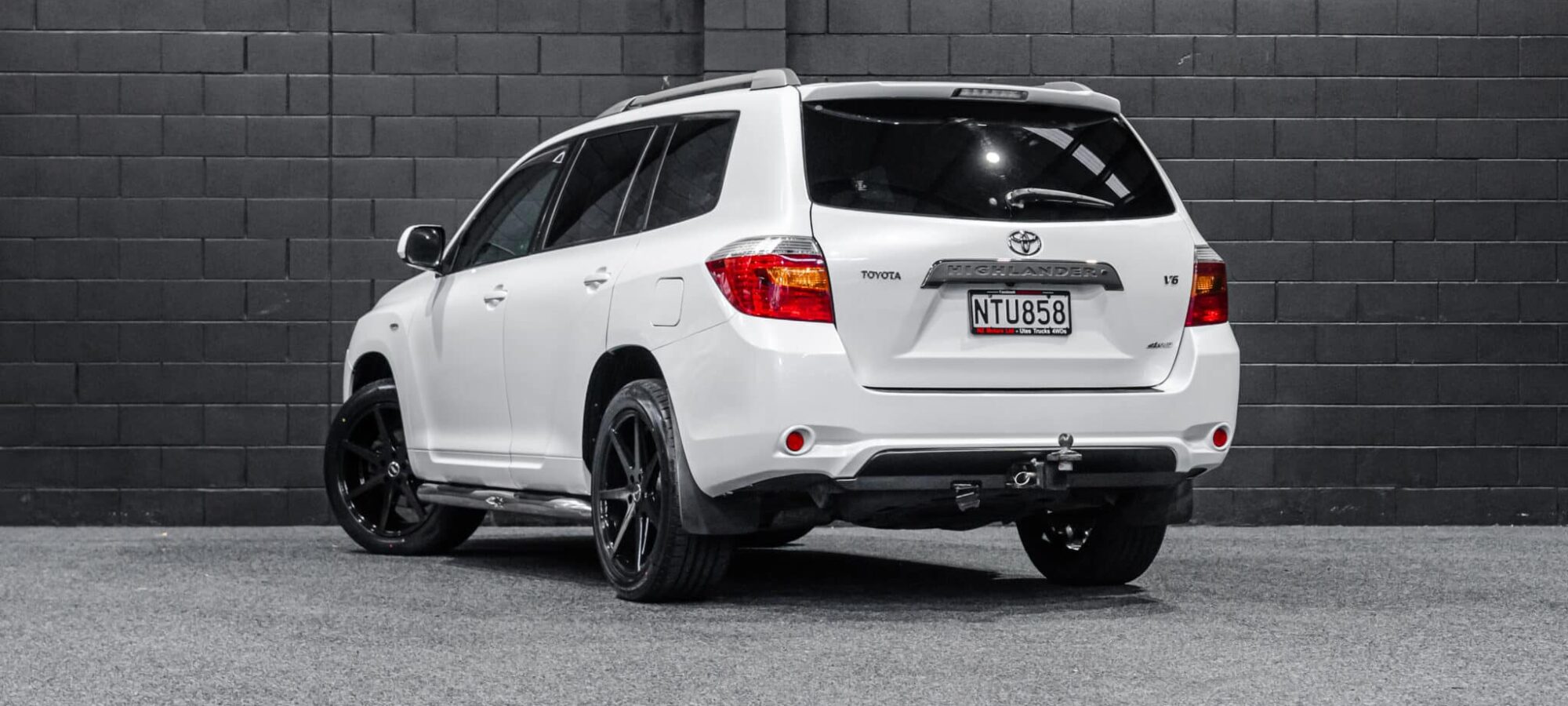 Vehicle Gallery Image