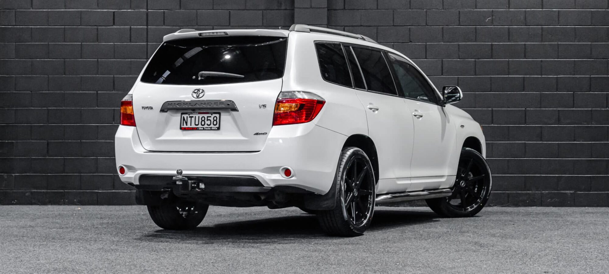 Vehicle Gallery Image