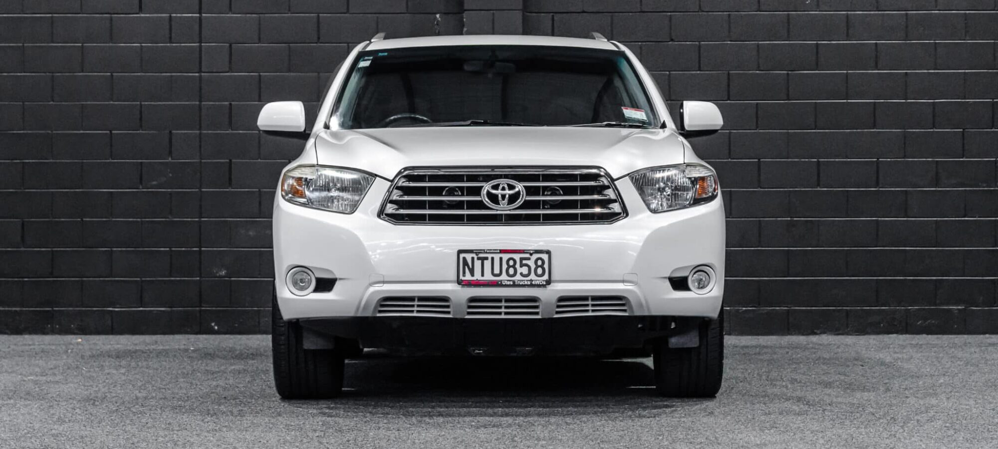 Vehicle Gallery Image