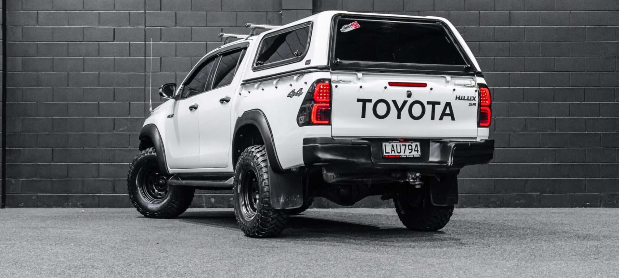 Vehicle Gallery Image