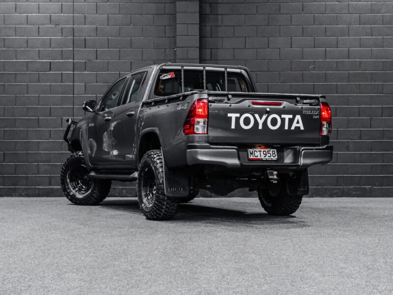 Vehicle Gallery Image