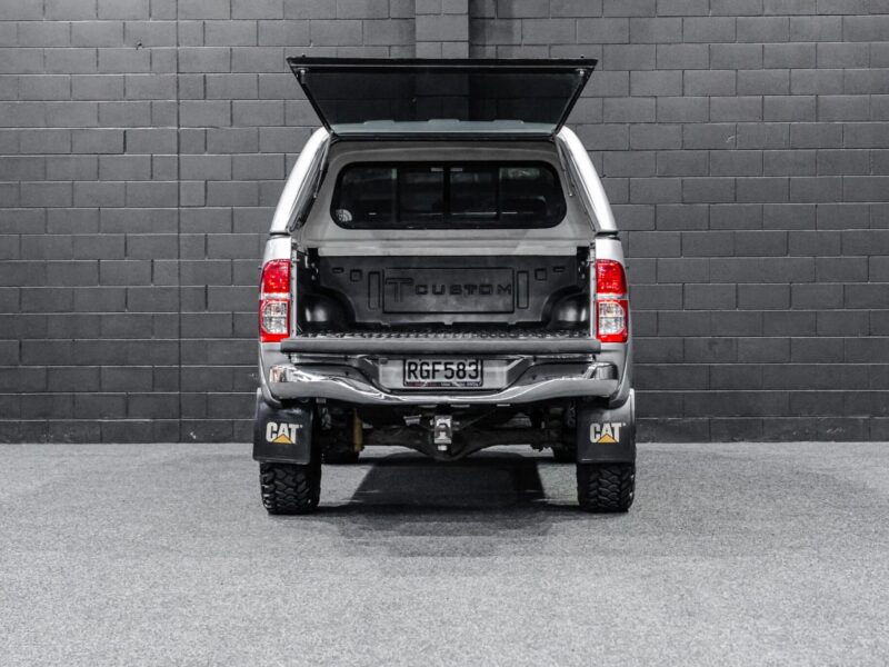 Vehicle Gallery Image