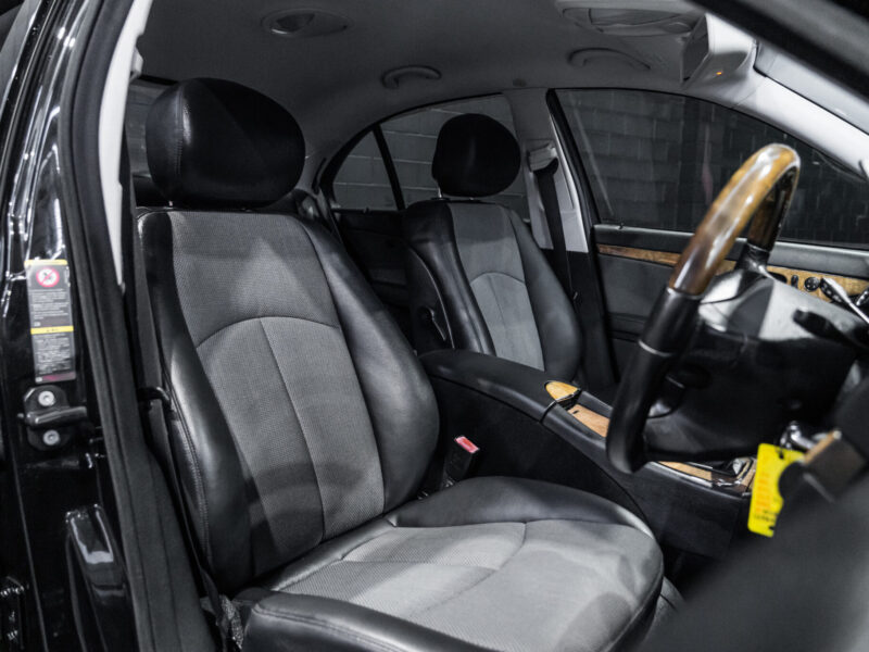 Vehicle Gallery Image