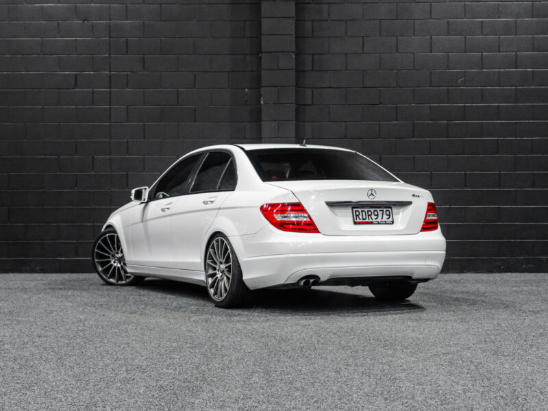 Vehicle Gallery Image