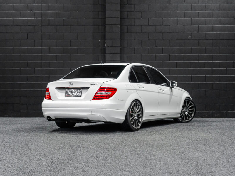 Vehicle Gallery Image