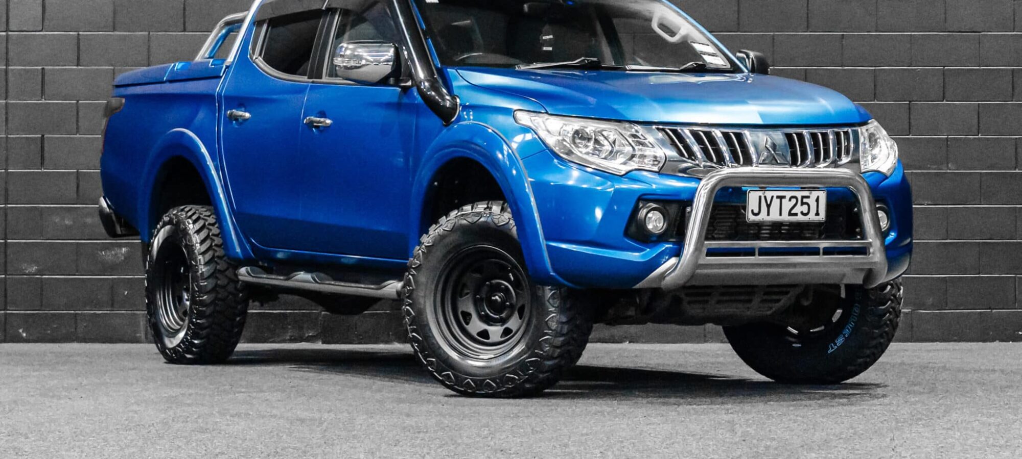 Vehicle Gallery Image