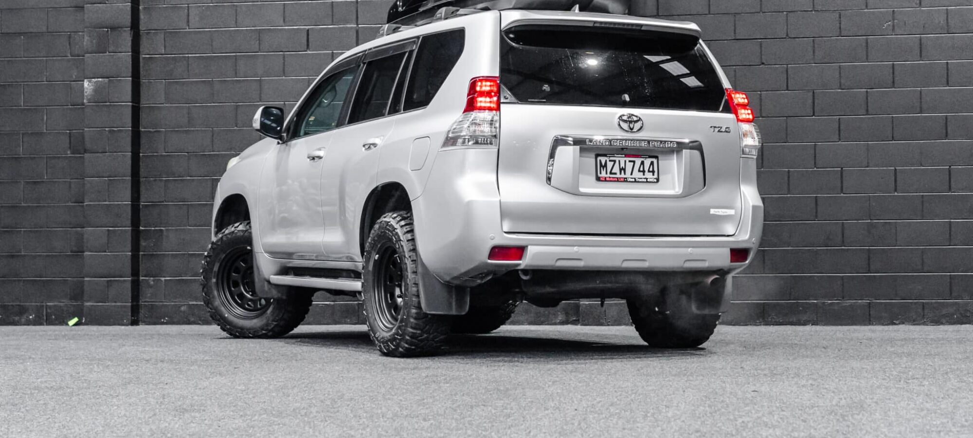 Vehicle Gallery Image