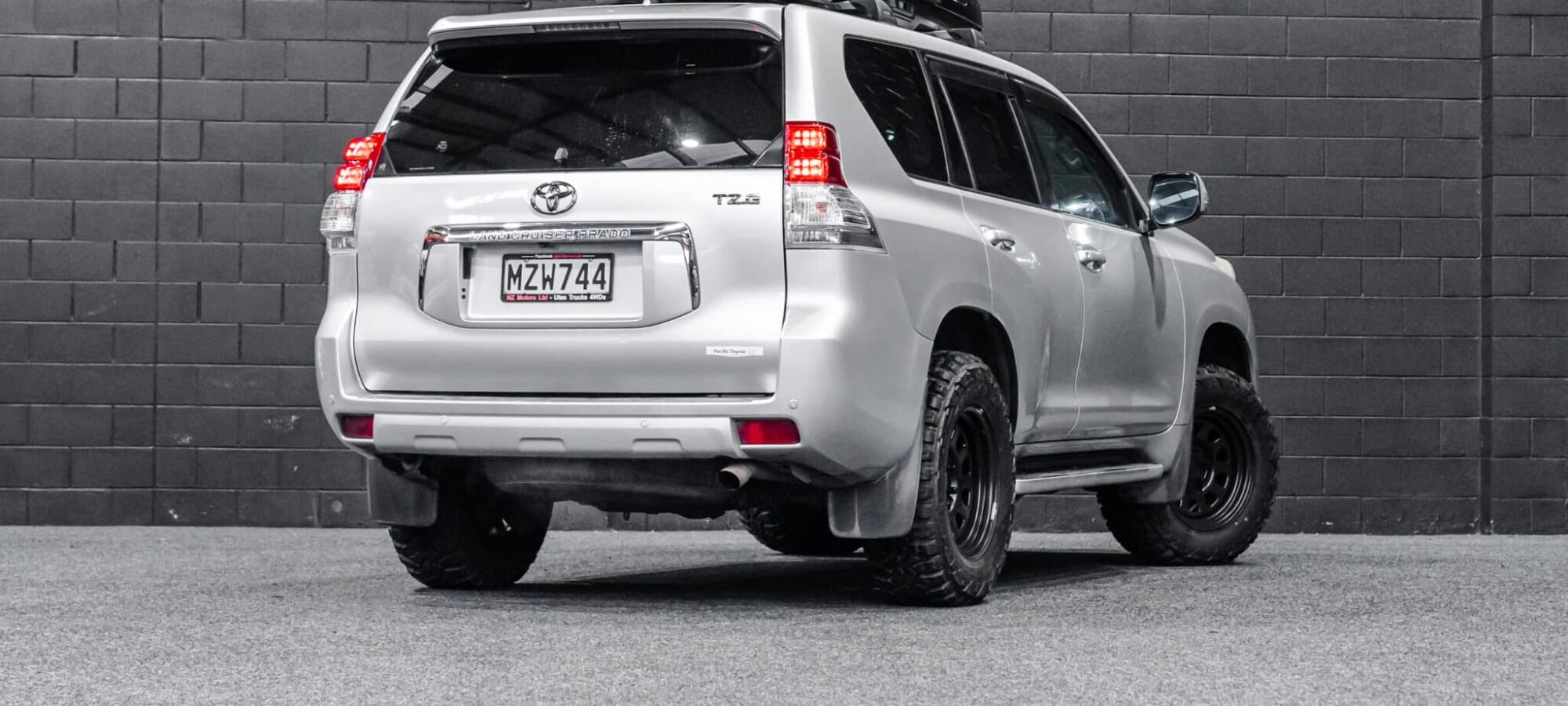 Vehicle Gallery Image