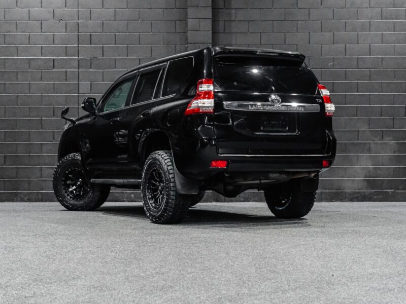 Vehicle Gallery Image