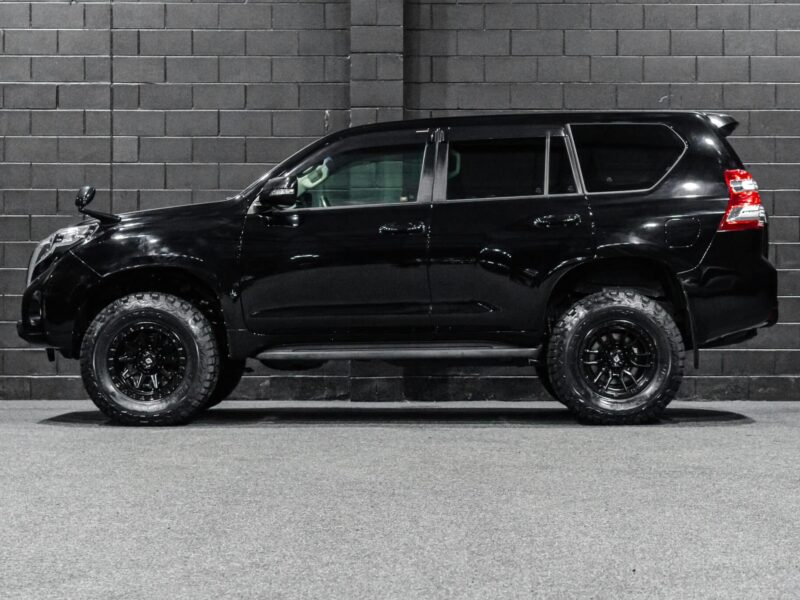Vehicle Gallery Image