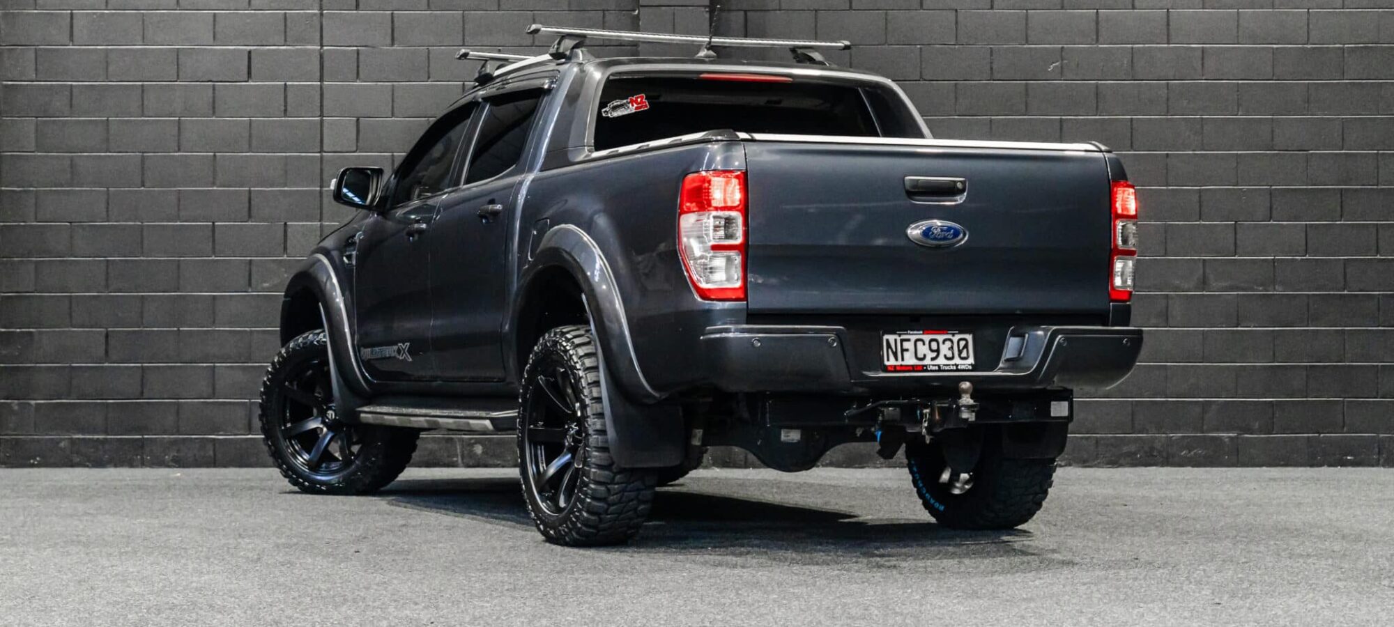 Vehicle Gallery Image
