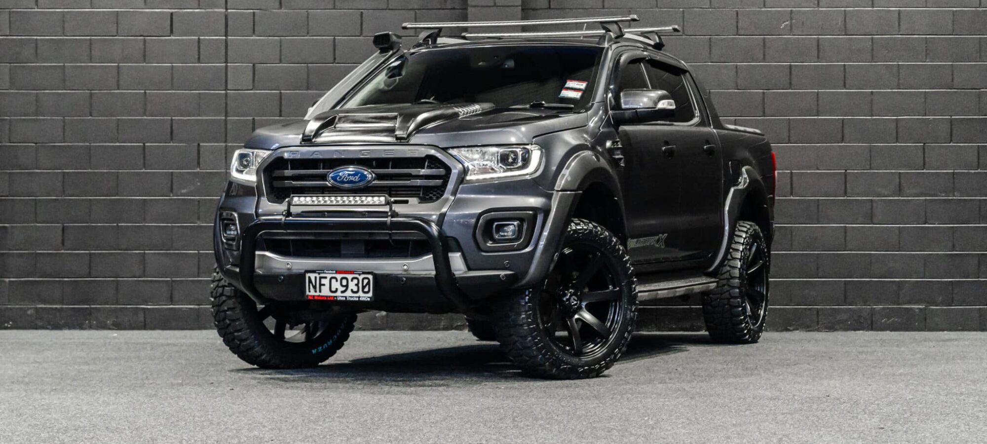 Vehicle Gallery Image