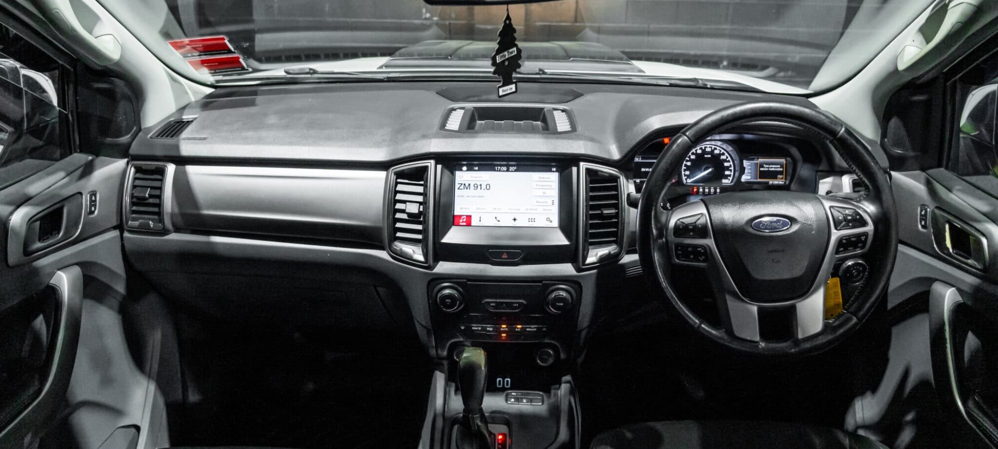 Vehicle Gallery Image