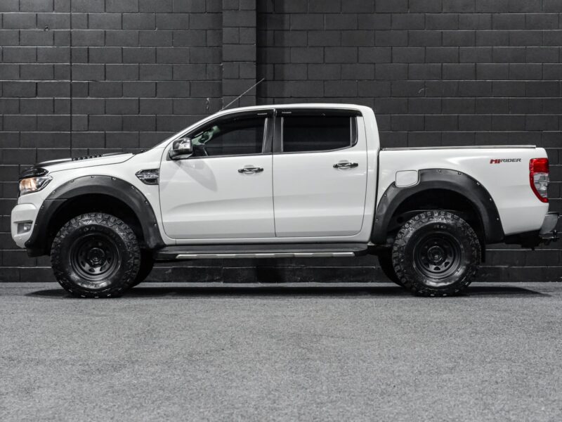 Vehicle Gallery Image