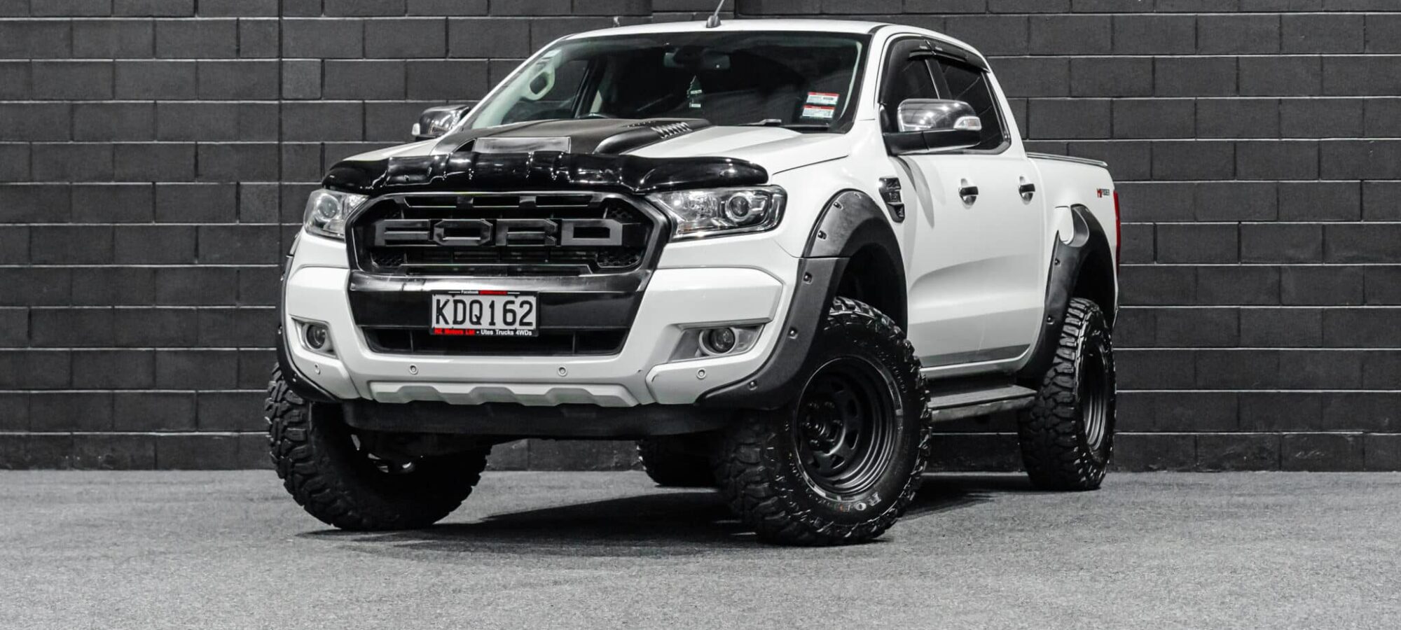 Vehicle Gallery Image