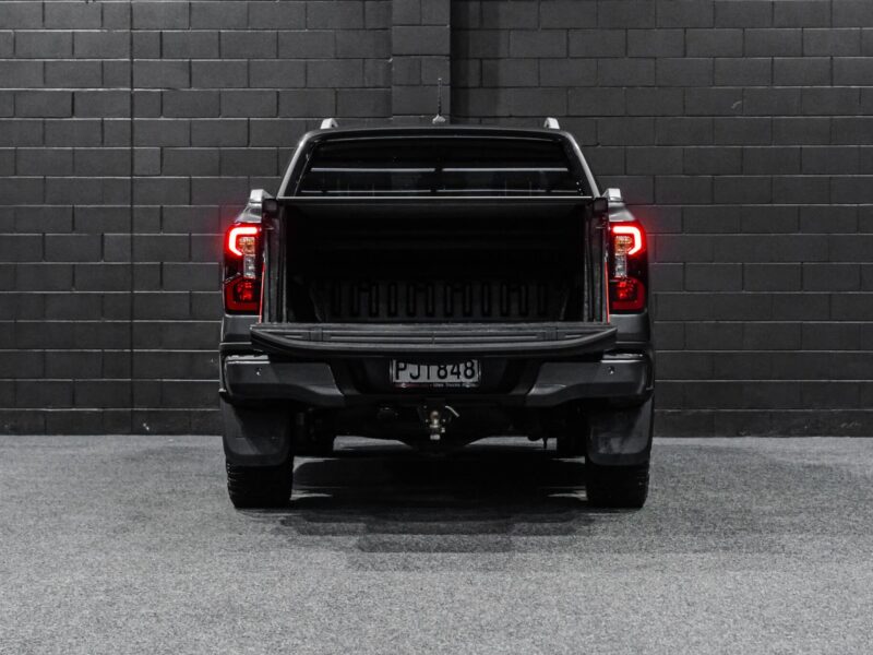 Vehicle Gallery Image