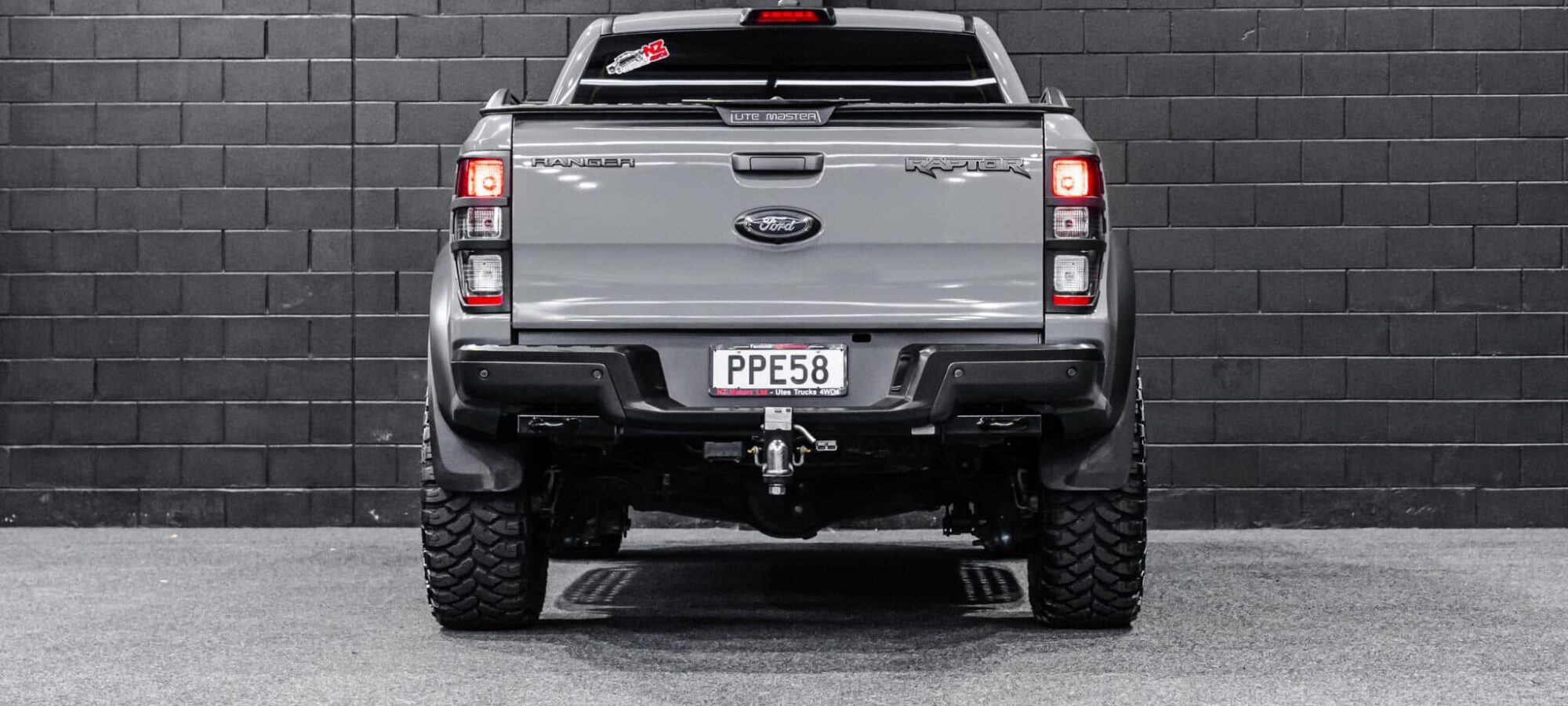Vehicle Gallery Image