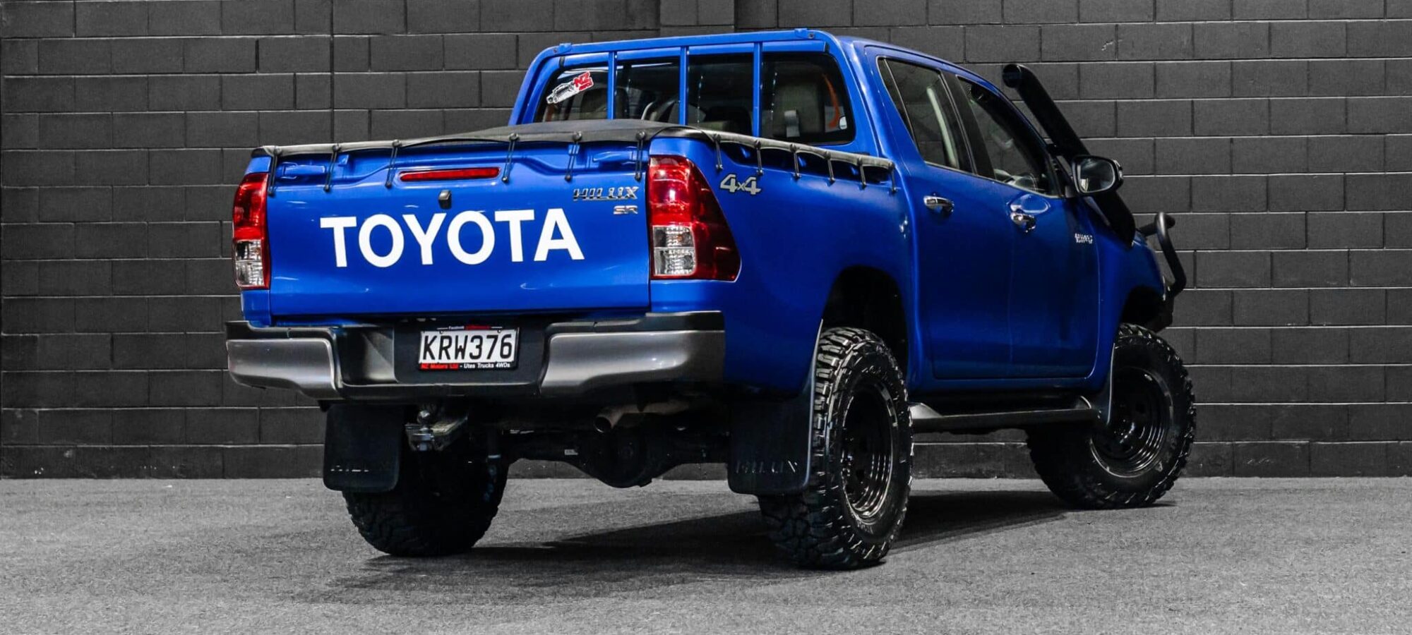 Vehicle Gallery Image
