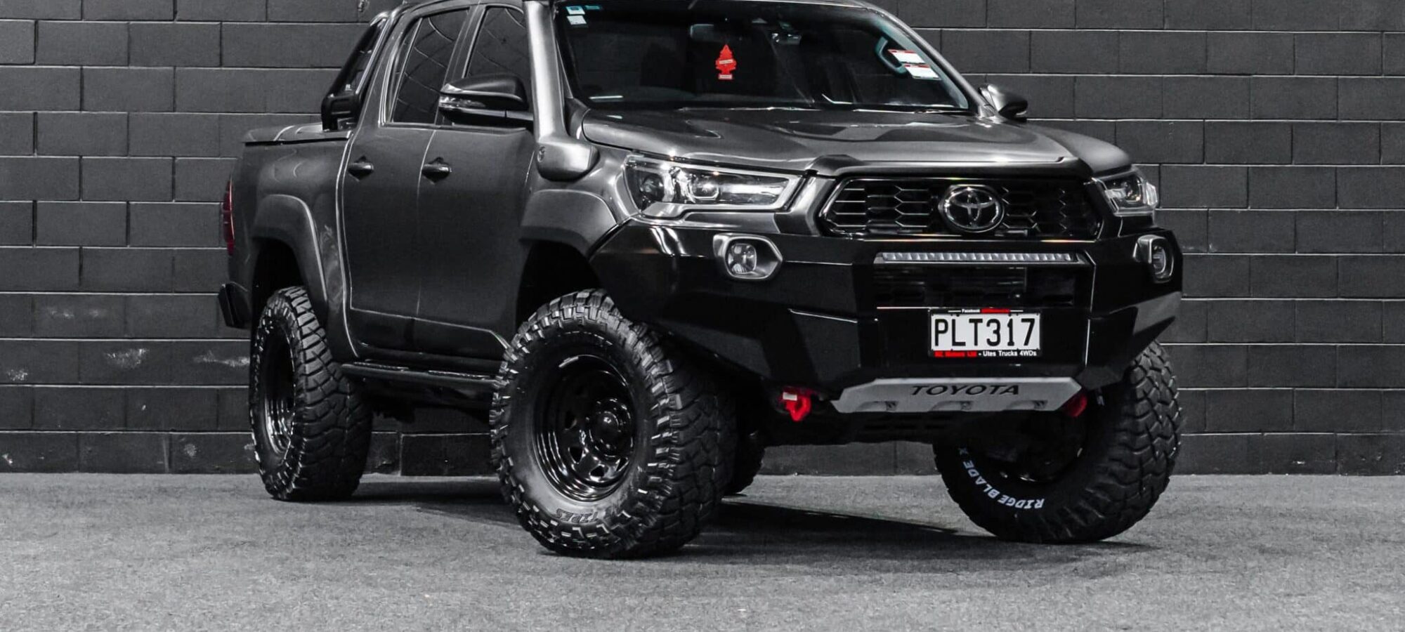 Vehicle Gallery Image