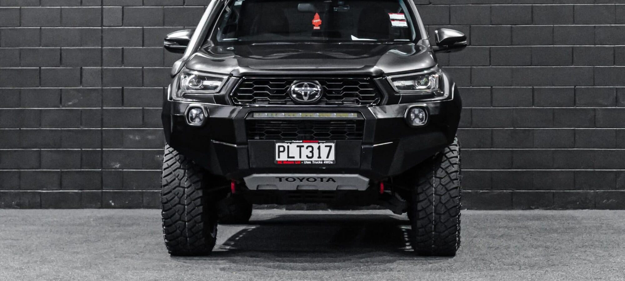 Vehicle Gallery Image