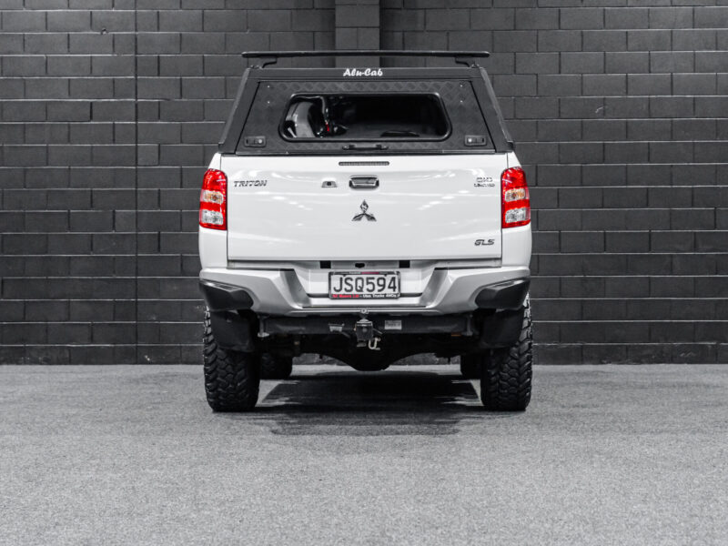 Vehicle Gallery Image