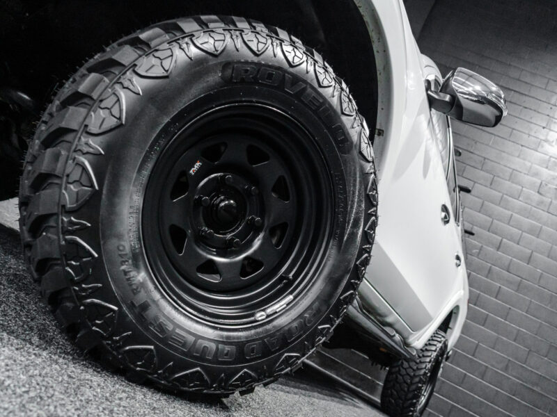 Vehicle Gallery Image