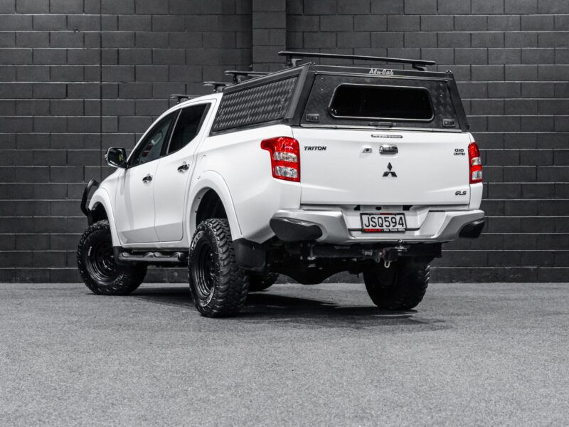 Vehicle Gallery Image