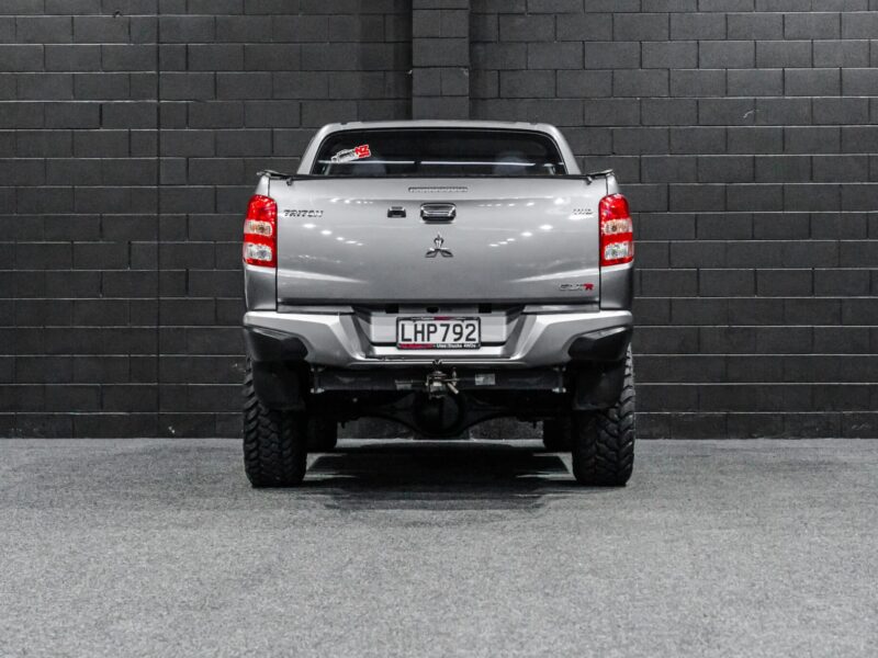 Vehicle Gallery Image