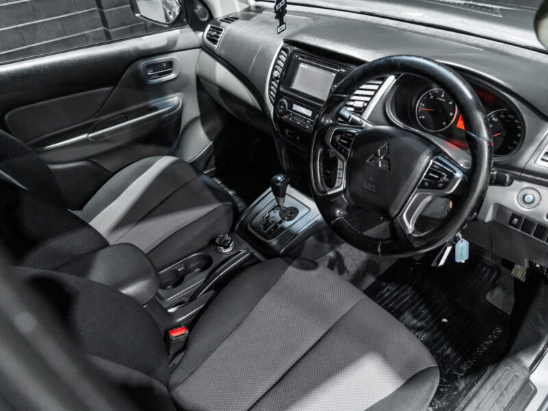 Vehicle Gallery Image