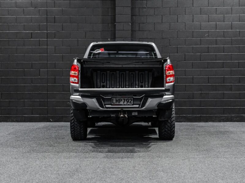 Vehicle Gallery Image