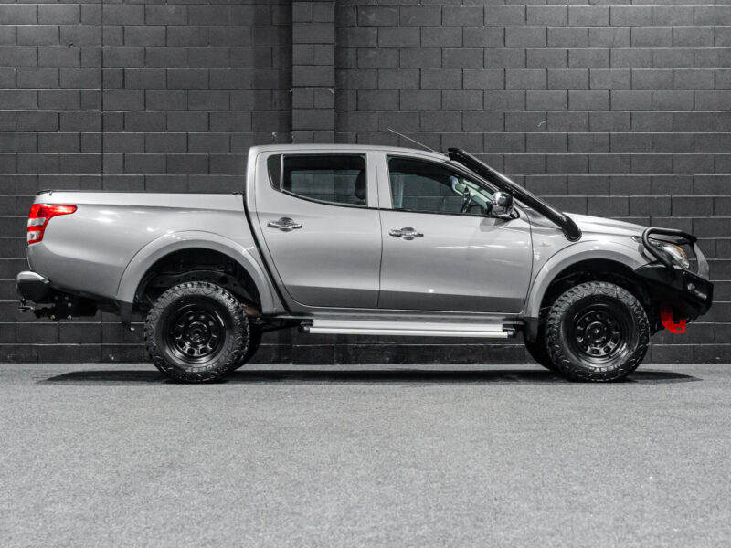 Vehicle Gallery Image