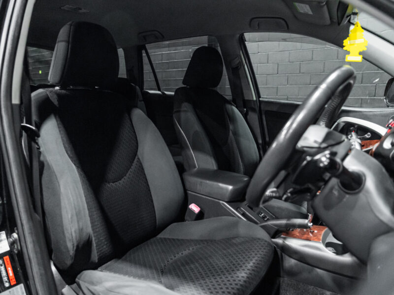 Vehicle Gallery Image