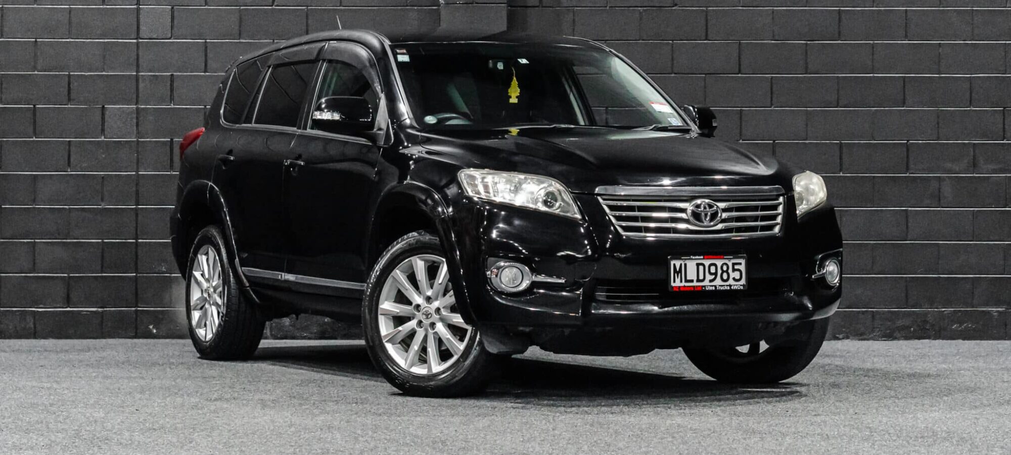 Vehicle Gallery Image