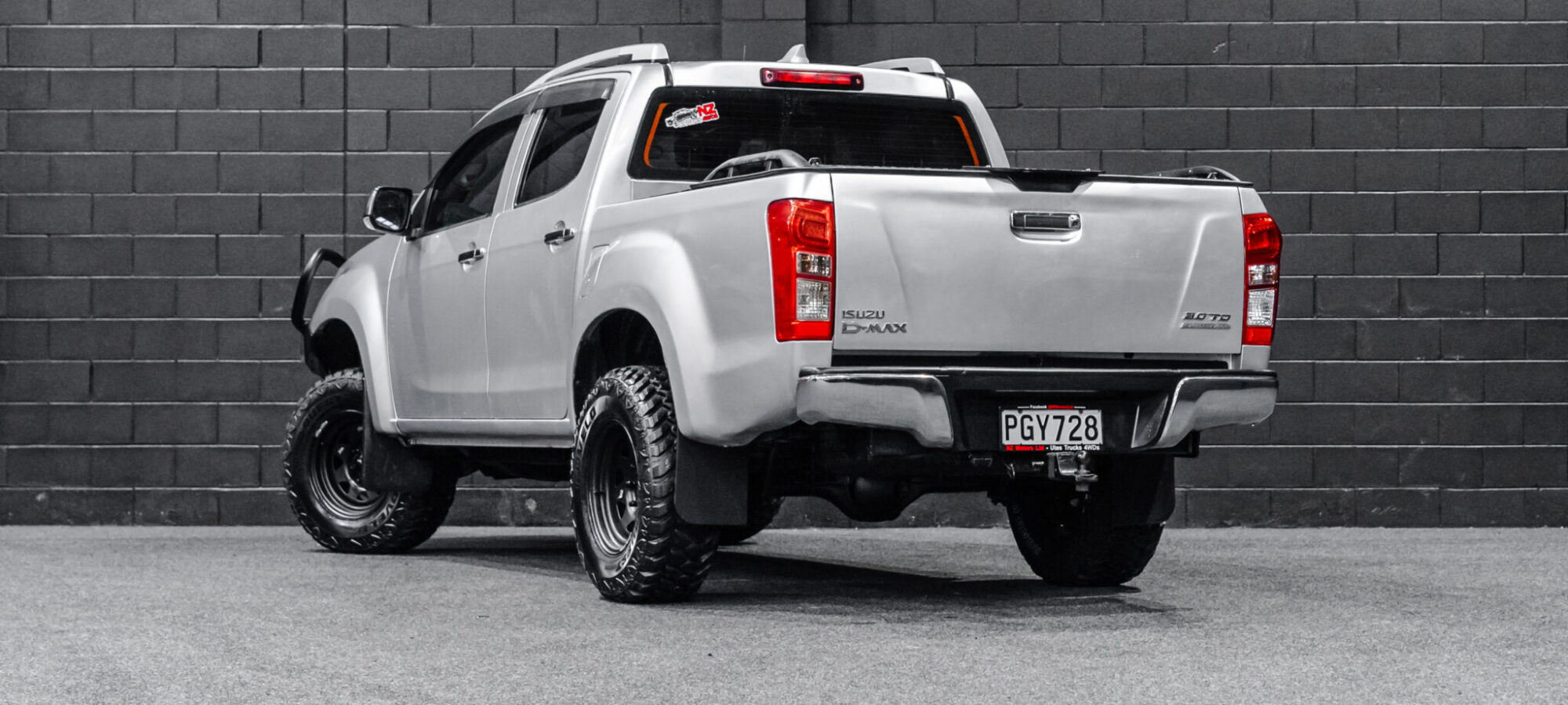 Vehicle Gallery Image