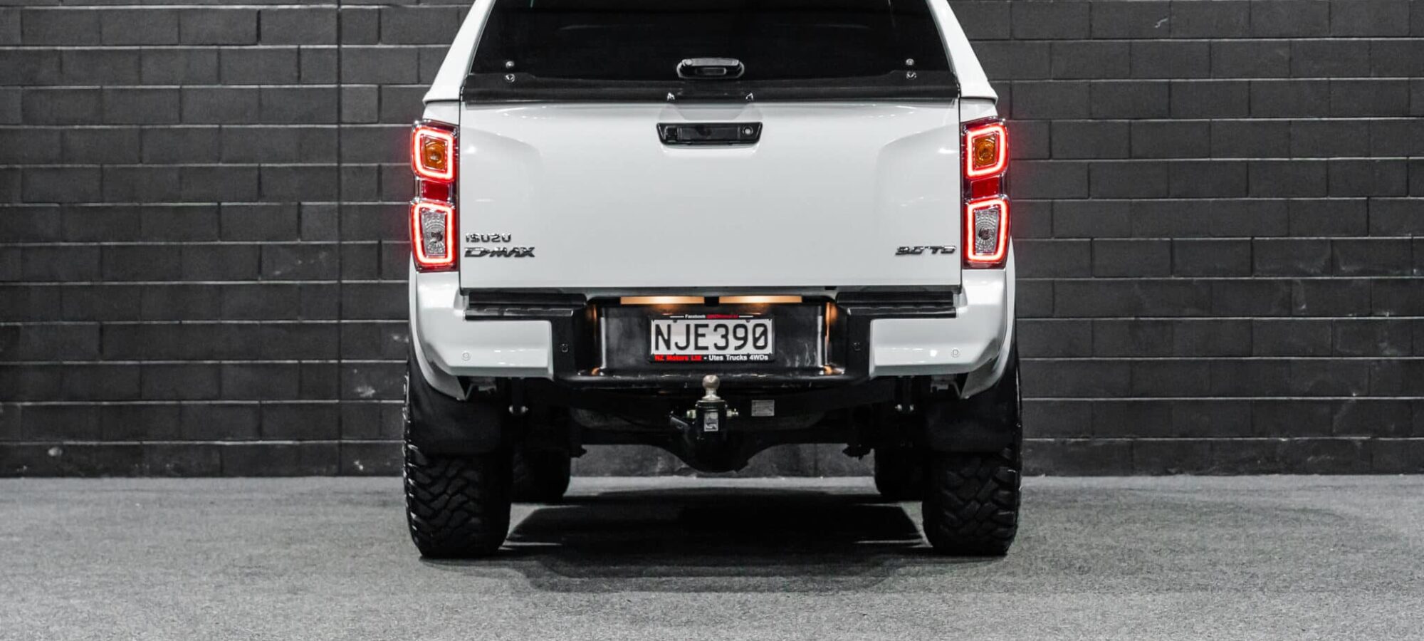 Vehicle Gallery Image