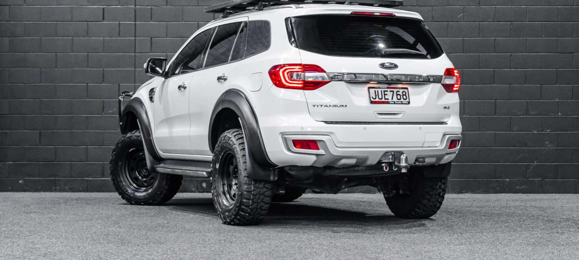 Vehicle Gallery Image