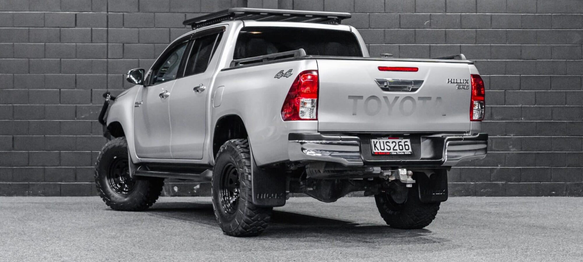 Vehicle Gallery Image