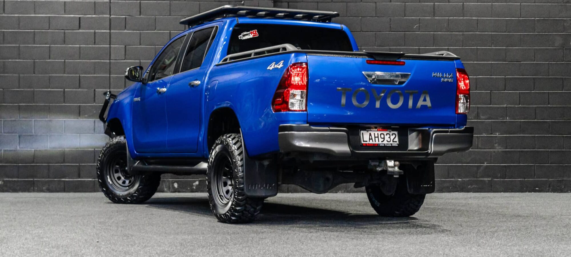 Vehicle Gallery Image