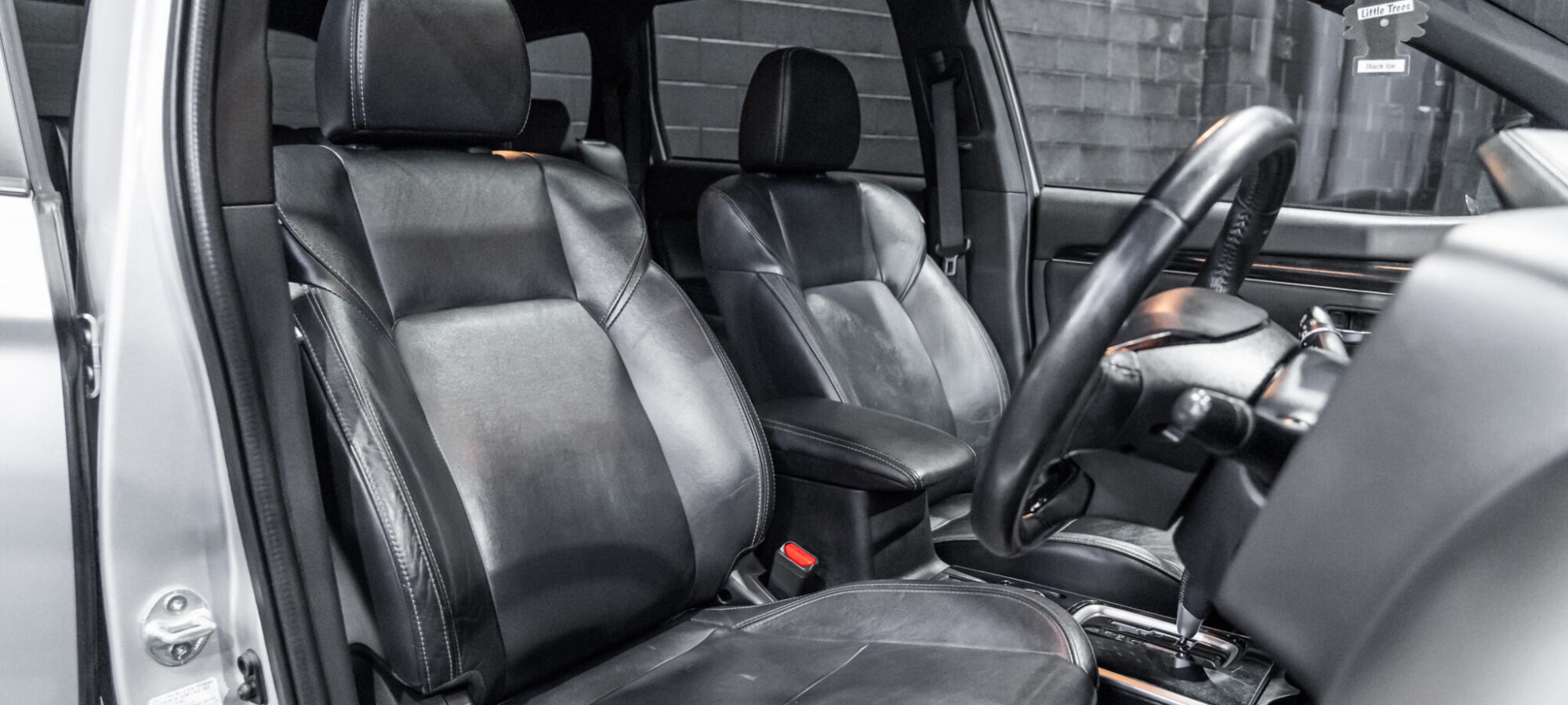 Vehicle Gallery Image