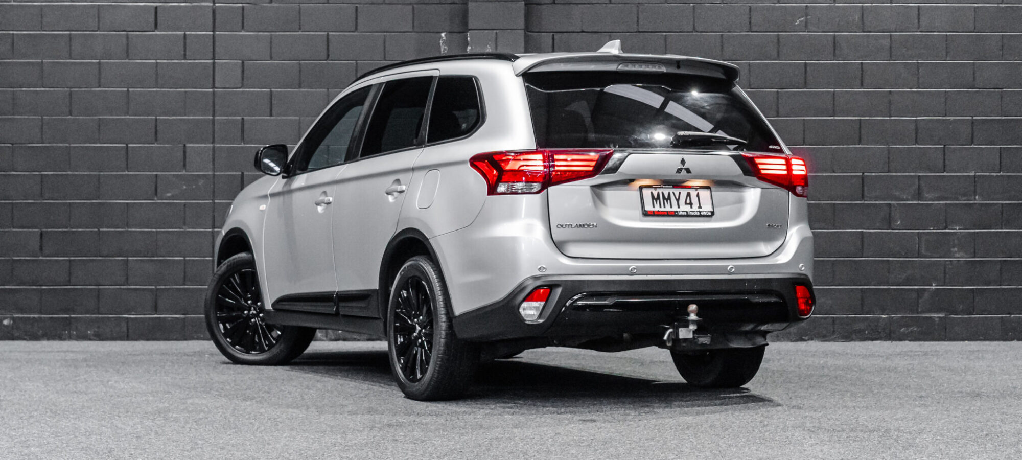 Vehicle Gallery Image